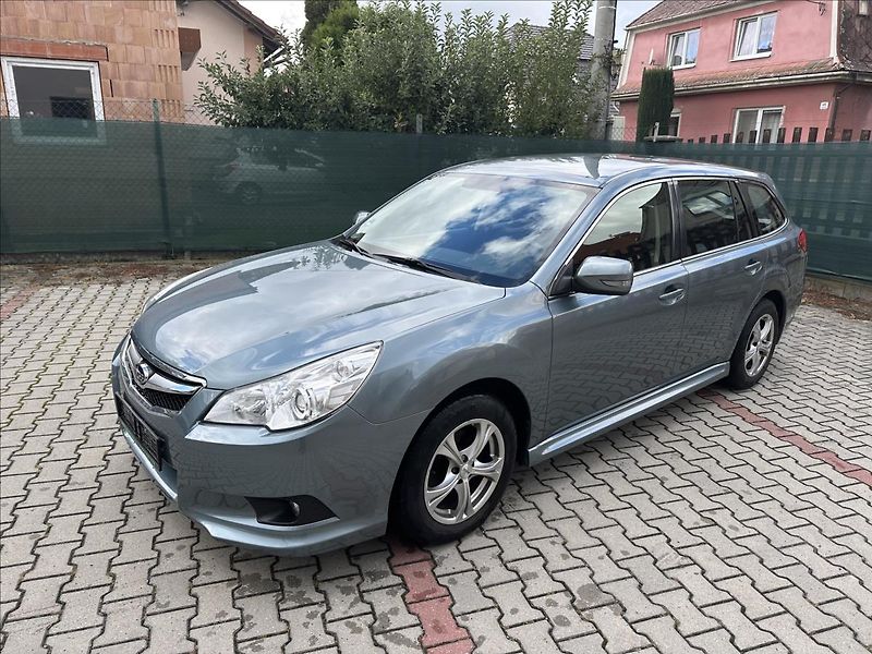 Subaru Legacy 2,0 Serviska 4X4 - fotka 9 z 21