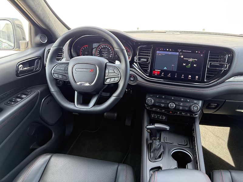 Dodge Durango (2024) 5.7 V8 HEMI R/T Tow And GO - fotka 15 z 39