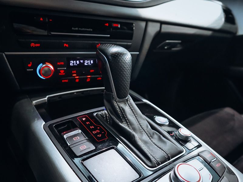 Audi A7 3.0TDI 200kW S-line ACC Vzduch - fotka 16 z 29