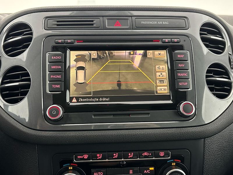 Volkswagen Tiguan Sport 4MOT - fotka 23 z 29