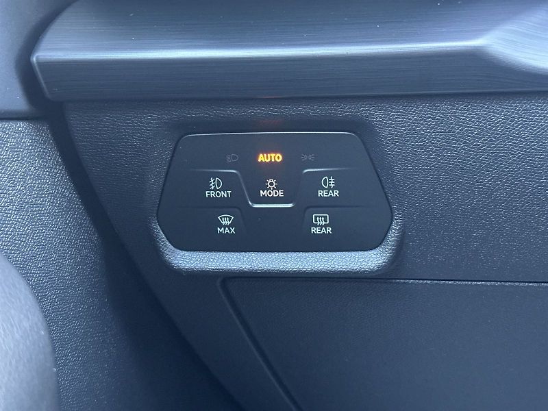 Cupra Leon (2021) ST 2.0 TSI DSG FR - fotka 17 z 32