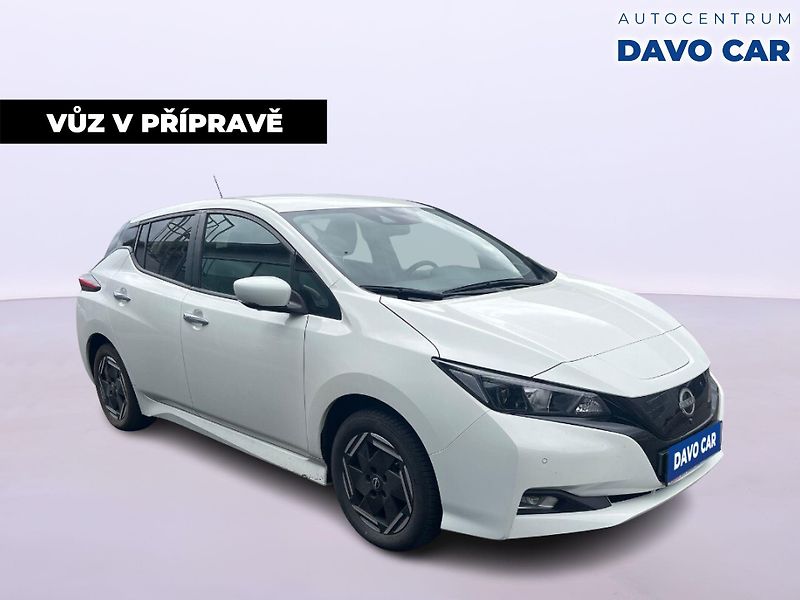 Nissan Leaf 110kW ACENTA 40kWh CZ - fotka 4 z 30