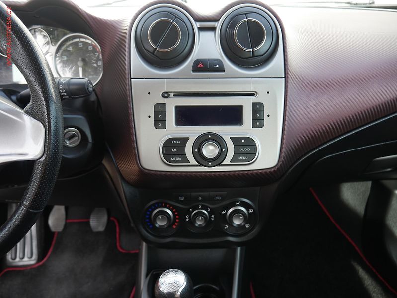 Alfa Romeo MiTo (2012) 1.4i, ČR, Klima - fotka 11 z 15