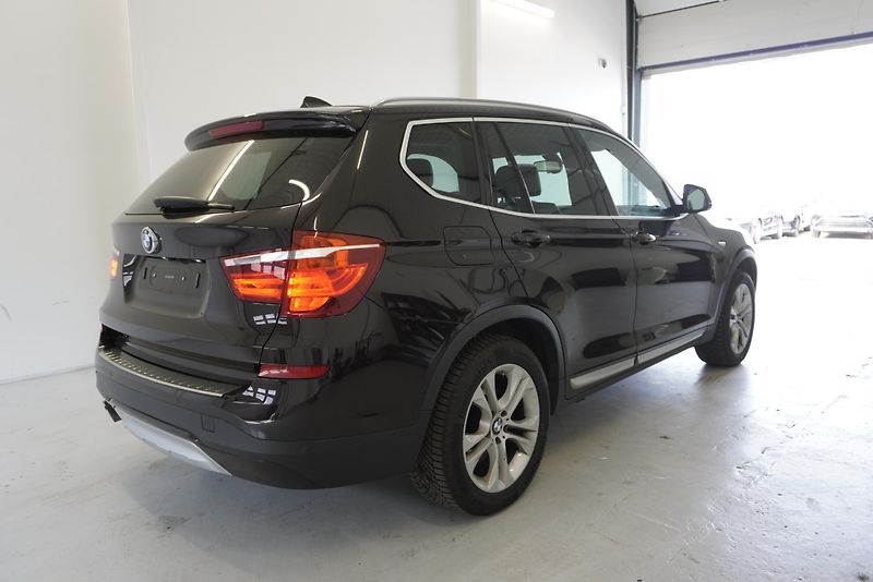 BMW X3 3.0d 230 kW XDRIVE AUTOMAT - fotka 8 z 32
