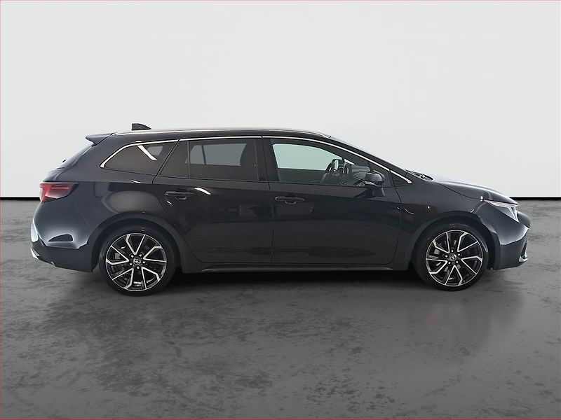 Toyota Corolla (2023) 2.0 Hybrid - fotka 6 z 17