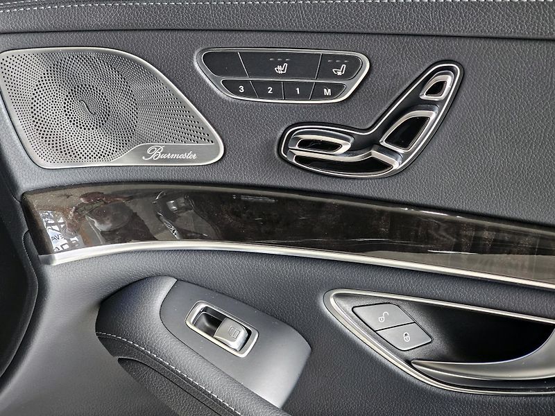Mercedes-Benz Třídy S S350d 4Matic AMG Line - fotka 15 z 34