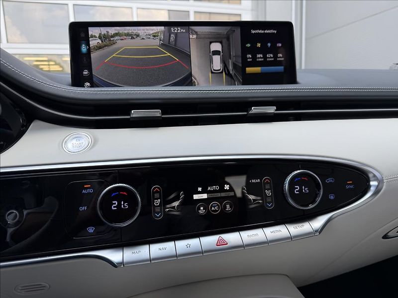 Genesis GV70 AWD  Electrified Sport - fotka 17 z 22