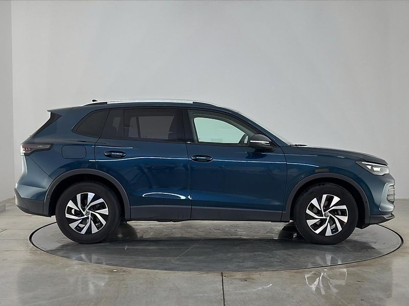 Volkswagen Tiguan People DSG - fotka 16 z 30