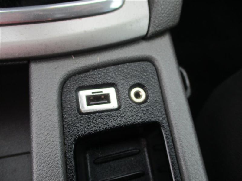 Ford Focus 1,6 16V, 75kW, digiklima,ABS, - fotka 14 z 20