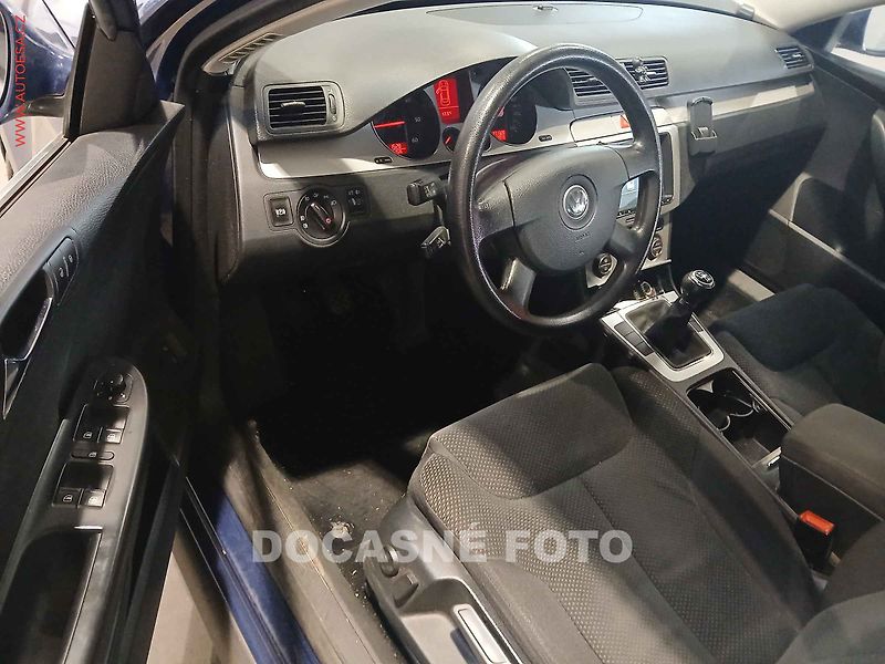Volkswagen Passat (2007) 2.0, servis.kniha - fotka 3 z 3
