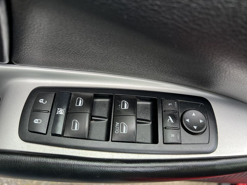 Fiat Freemont 2.0MJT 4x4 AUTOMAT 7MÍST KŮŽE  - fotka 13 z 50