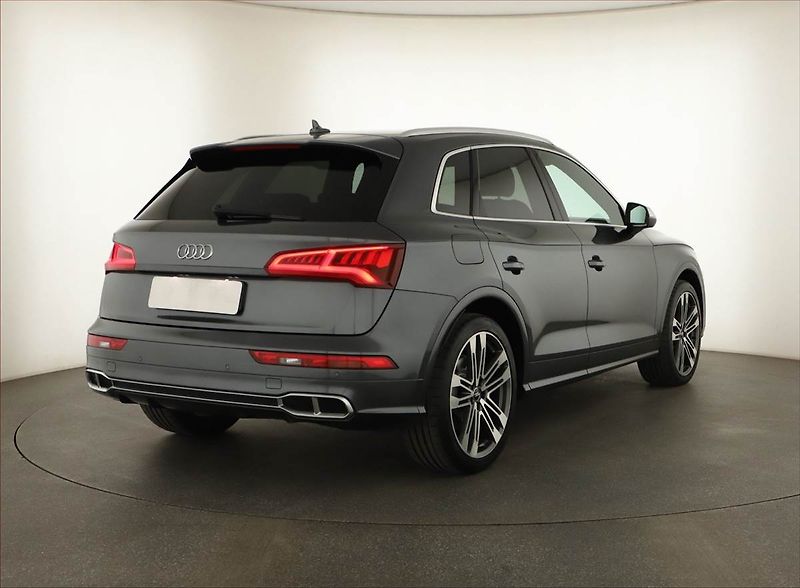 Audi SQ5 (2017) 3.0 TFSI - fotka 5 z 20