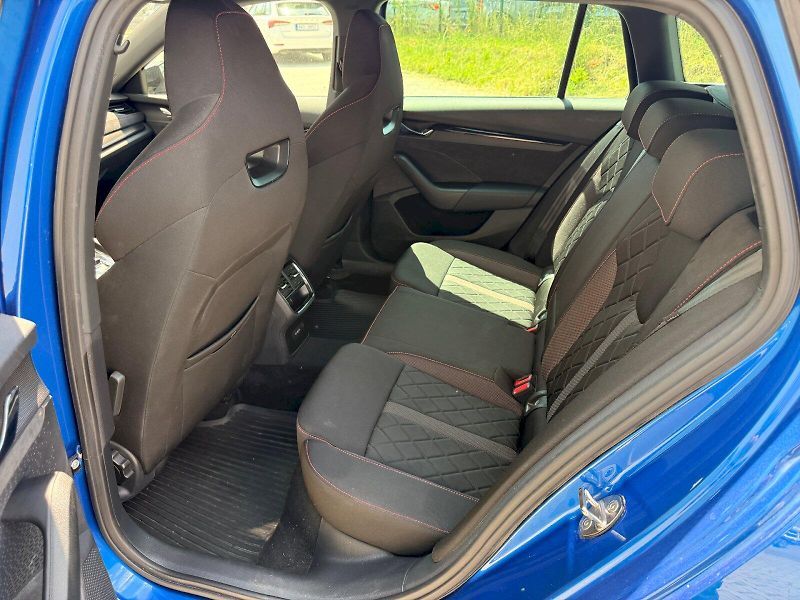 Škoda Octavia (2021) COM RS TD 147/2.0 A7F - fotka 14 z 30