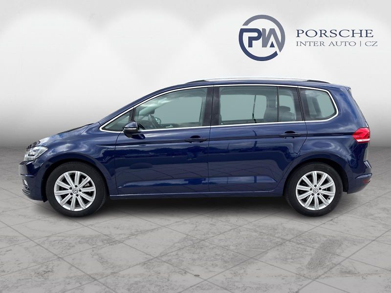 Volkswagen Touran 2,0TDi 140kW HIGHLINE BUSINESS - fotka 3 z 30