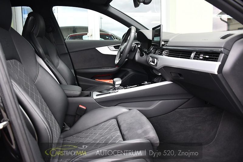 Audi A4 40TDi Competition Plus/S-line - fotka 15 z 49