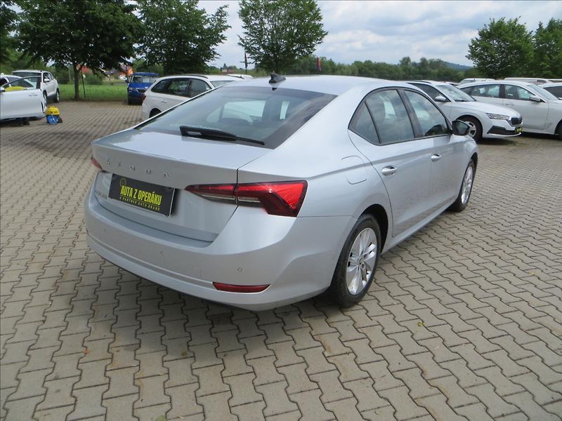 Škoda Octavia 2,0 TDI Ambition DSG LED ČR - fotka 9 z 24