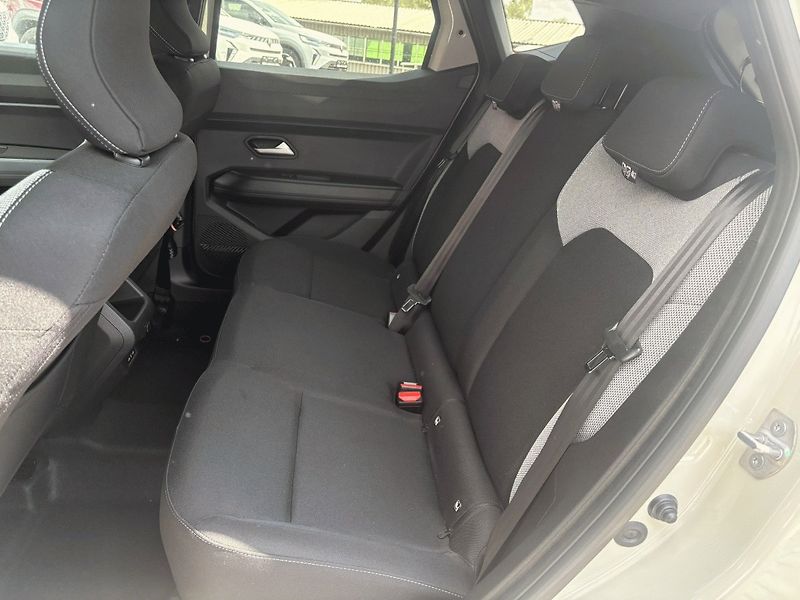 Dacia Duster (2026) Journey hybrid-G 150 4x4 - fotka 19 z 22