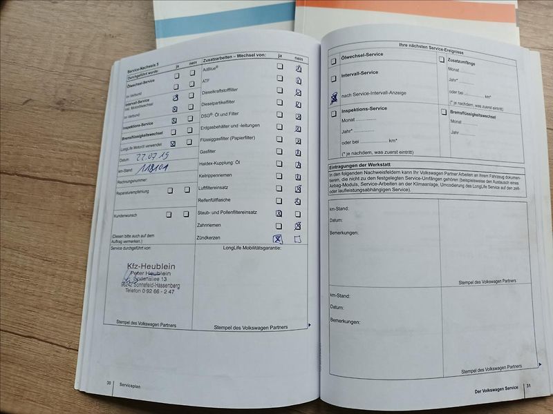 Volkswagen Golf 1,2 TSI,SERVIS,VÝHŘEV,PARKING - fotka 41 z 44