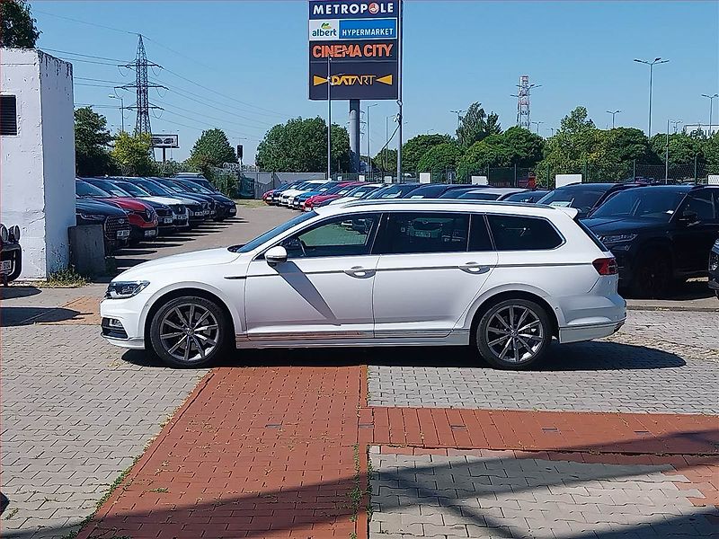 Volkswagen Passat (2016) R-Line 2.0 BiTDI, 4X4 - fotka 3 z 18