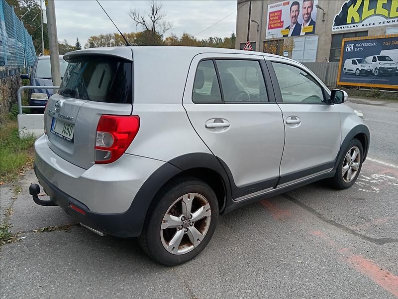 Toyota Urban Cruiser 1,4 D4D High AWD - fotka 12 z 25