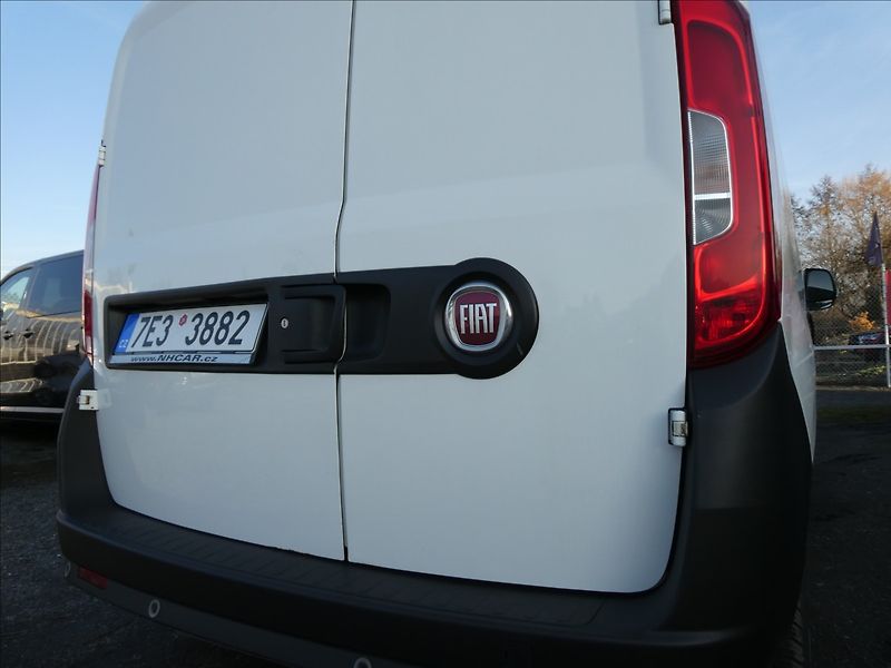 Fiat Dobló cargo 1,4 benzín/CNG SX L2H1,DPH,ČR - fotka 10 z 36