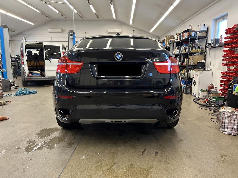 BMW X6 40D 3.0D xDrive 225 kW - fotka 7 z 22
