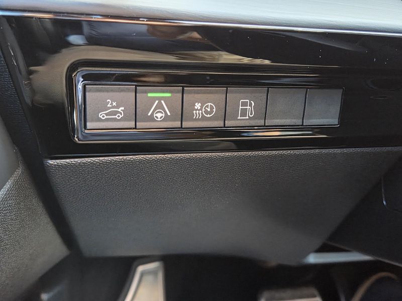 Peugeot 508 (2024) SW PHEV 1.6PT 225 GT EAT8 - fotka 27 z 38