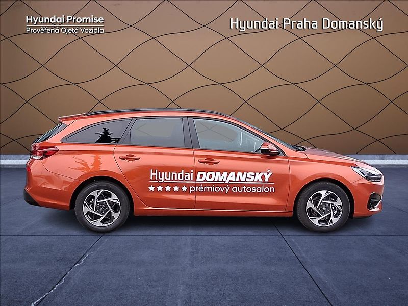 Hyundai i30 1,5   TGDI,MHEV,Smart - fotka 7 z 9