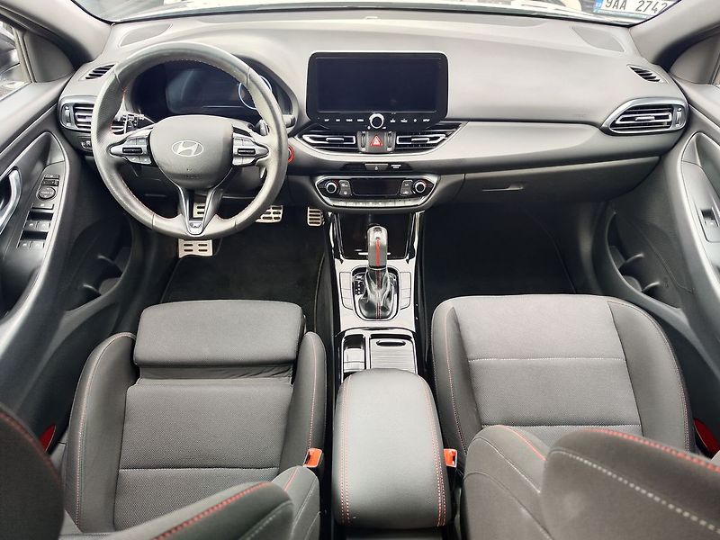 Hyundai i30 1.5 T-GDI/103kW N-Line DCT - fotka 13 z 35