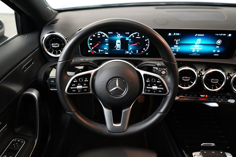 Mercedes-Benz Třídy A - fotka 17 z 25