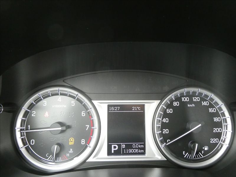 Suzuki Vitara 1,6 VVTi AUTOMAT,serviska,závě - fotka 35 z 50