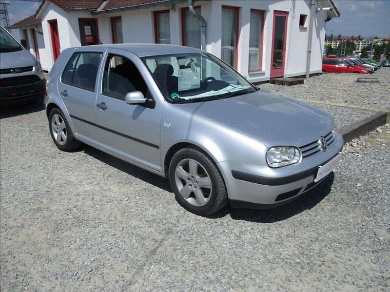 Volkswagen Golf 1,9 TDi,96kW,digiklima,servis, - fotografie inzerátu