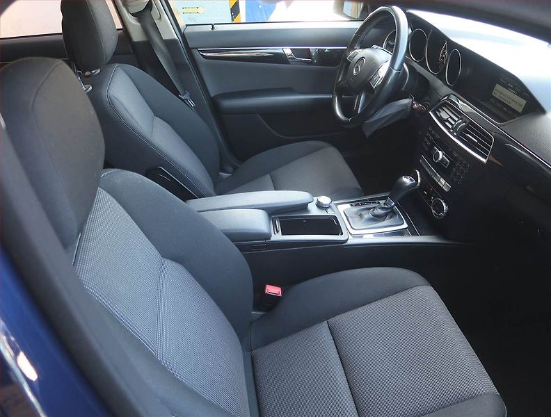 Mercedes-Benz Třídy C (2014) Avantgarde C 200 CDI, Automat - fotka 9 z 18