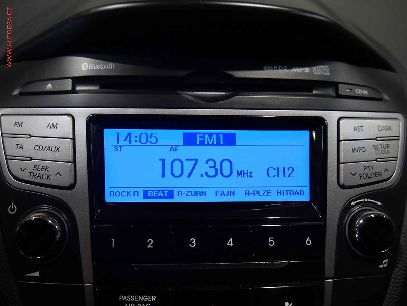 Hyundai ix35 (2011) 1.7CRDI, ČR, servis.kniha, AC - fotka 14 z 23