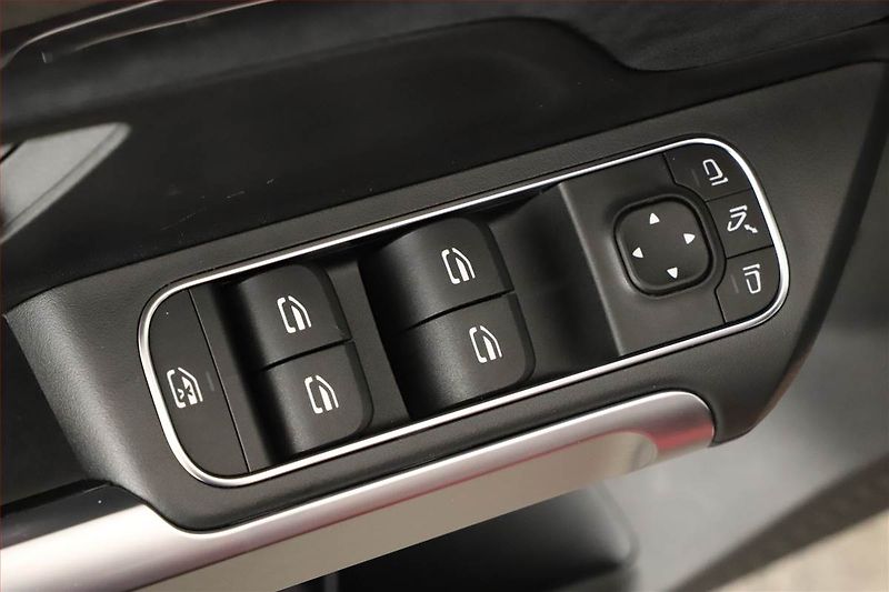 Mercedes-Benz GLB (2026) 200 d 4MATIC - fotka 24 z 29