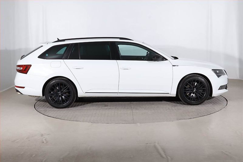 Škoda Superb (2017) 2.0 TSI, 4X4, Automat, Kůže - fotka 6 z 32
