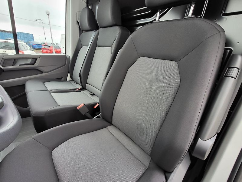 Volkswagen Crafter (2025) Skříň 35 103kW 6G FWD DR - fotka 15 z 25