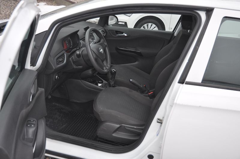 Opel Corsa 1.2i 51kW - fotka 6 z 12