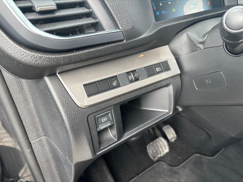 Toyota ProAce 2,0 D-4D 8AT L2 Family Webasto - fotka 14 z 25