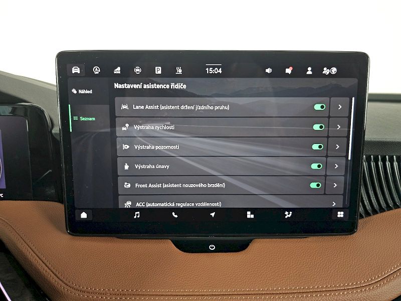 Škoda Superb (2025) 2.0TDI 142kW 4x4 DSG LAURIN A - fotka 11 z 32