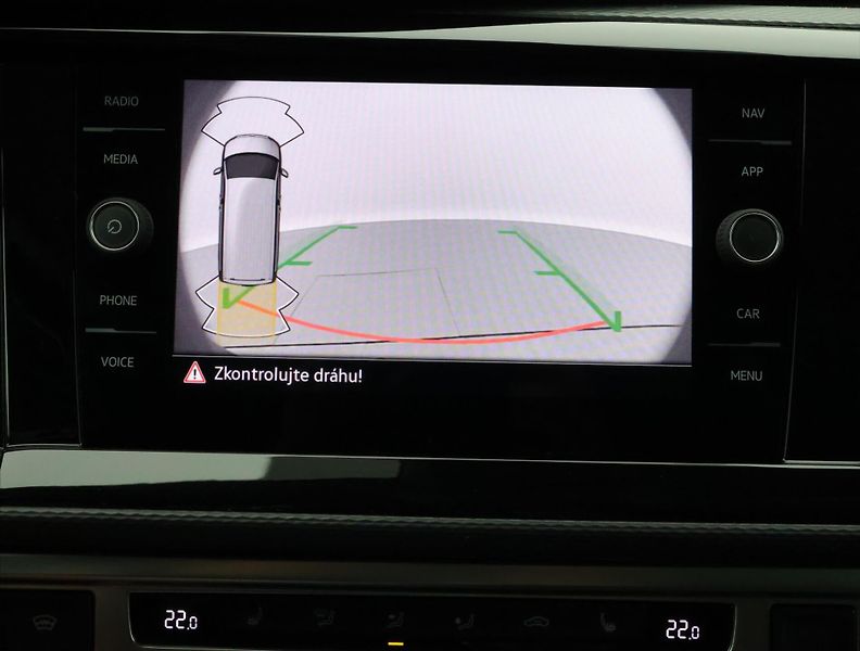 Volkswagen Caravelle 2,0 TDI 150kW DSG Long LED DPH - fotka 24 z 36