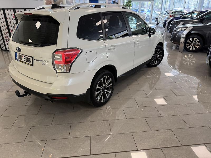 Subaru Forester 2.0XT Comfort, CZ, Perfektní - fotka 41 z 49