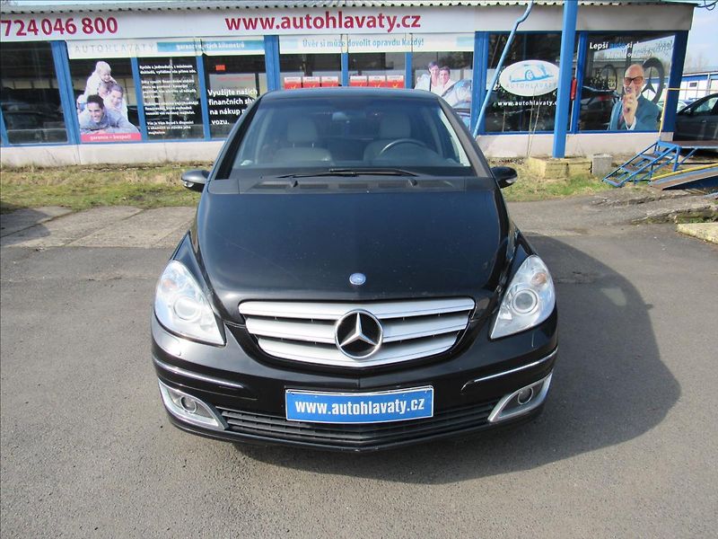 Mercedes-Benz Třídy B 2,0 Turbo B200 - fotka 2 z 25