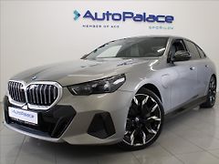 BMW Řada 5 550e xDrive M-paket Bowers   3 - fotografie inzerátu