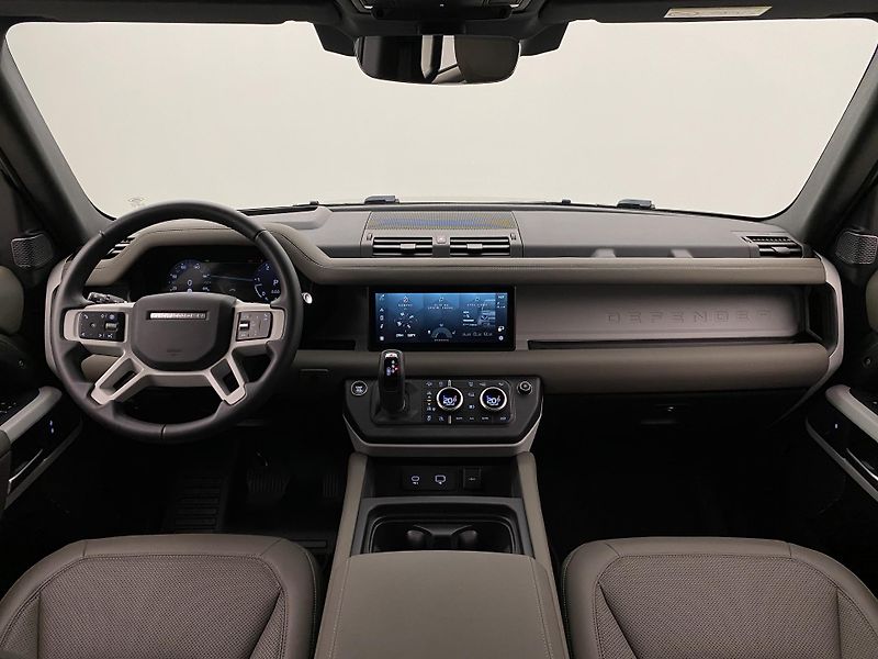 Land Rover Defender D250 X-DYNAMIC SE AWD AUT - fotka 2 z 48