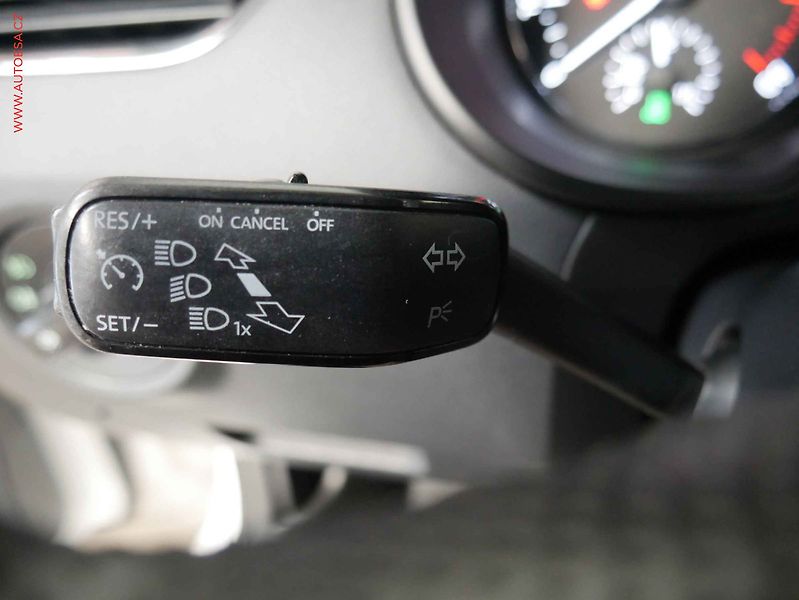 Škoda Octavia (2014) 1.4 G-TEC, ČR, bixen, autoAC - fotka 17 z 18