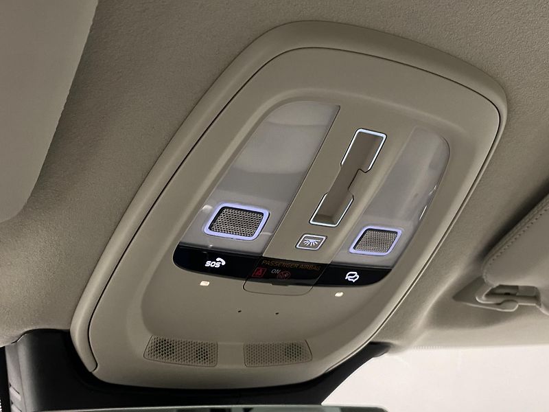 Volvo XC90 (2026) T8 AWD RECHARGE DARK ULTRA - fotka 43 z 79