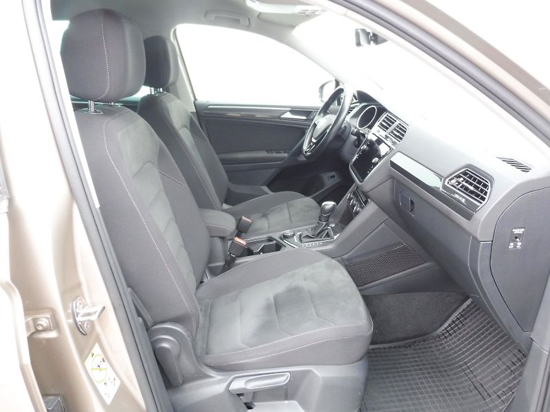 Volkswagen Tiguan (2019) Maraton Edition 2,0 TSI 140kW - fotka 9 z 26