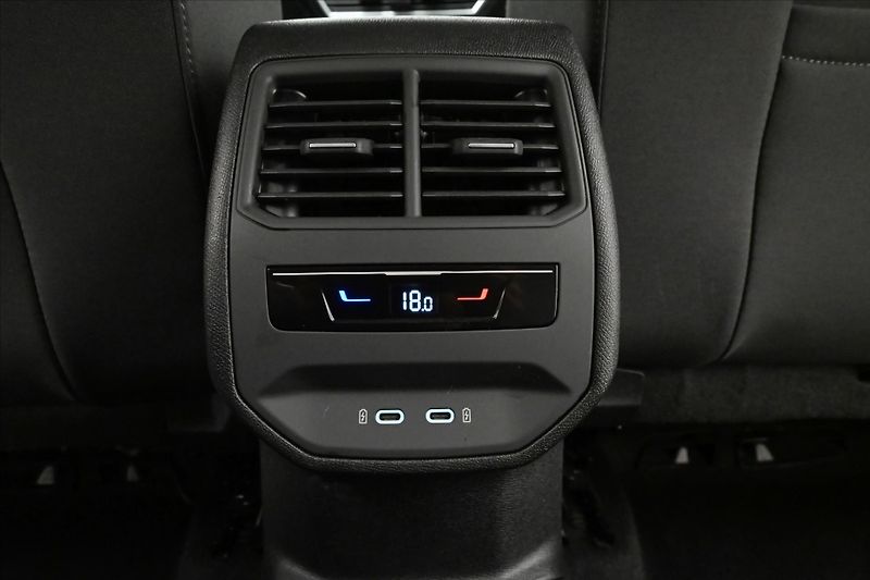 Seat Leon 2,0 TDI 110kW DSG STYLE Záruka - fotka 21 z 30