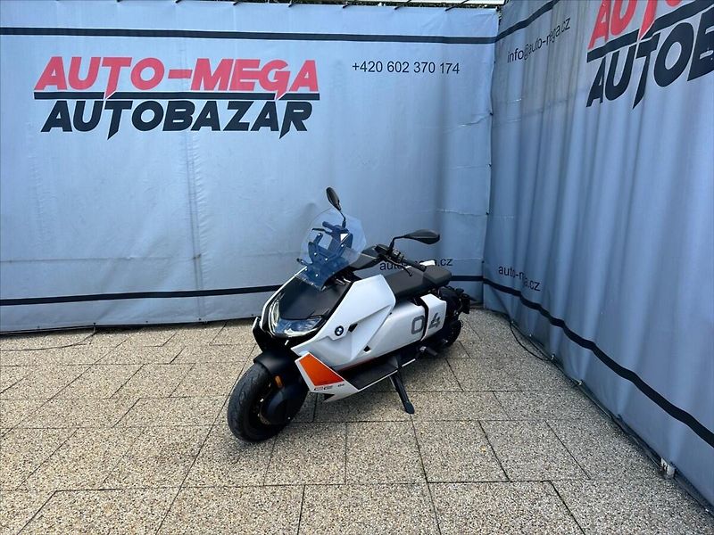 BMW CE 04 - fotka 18 z 26